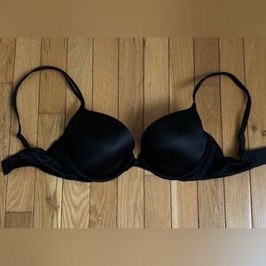 VS Victoria Secrets very sexy push up bra 32DD Black padded Women's Bra